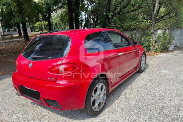 Alfa Romeo 147 3.2i V6 24V cat 3 porte GTA - Foto 4