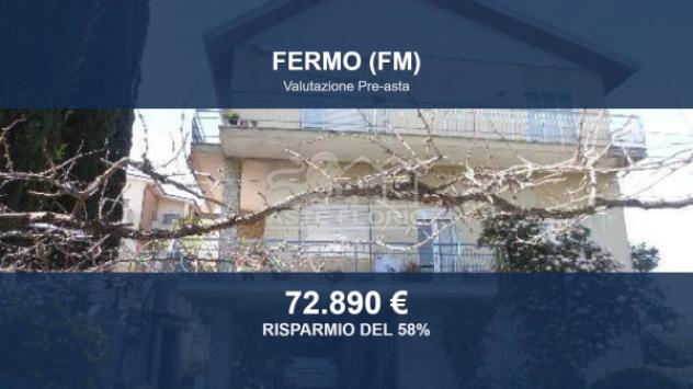 Immobile in asta di 148 m² con più di 5 locali e box auto in vendita a Fermo