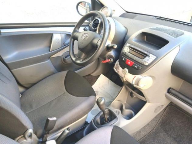 TOYOTA Aygo 1.0 12V VVT-i 5 porte Sol rif. 24186280 - Foto 10