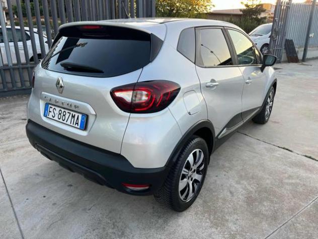 RENAULT Captur dCi 8V 110 CV Start&Stop Energy Initiale Paris rif. 23931295 - Foto 4
