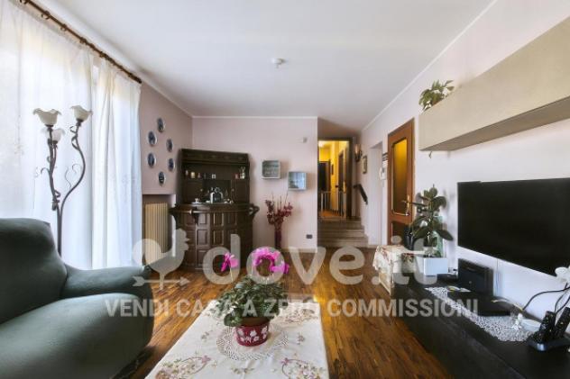 Villa di 244 m² con 5 locali e posto auto in vendita a Laveno-Mombello - Foto 17