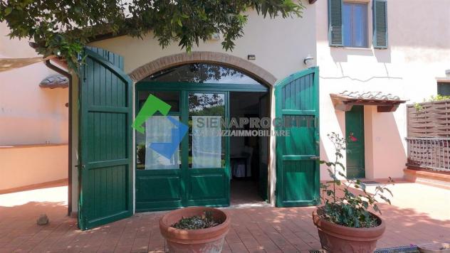 Bellissimo appartamento finemente ristrutturato con giardino privato in antica villa storica a Costafabbri, Siena. - Foto 16