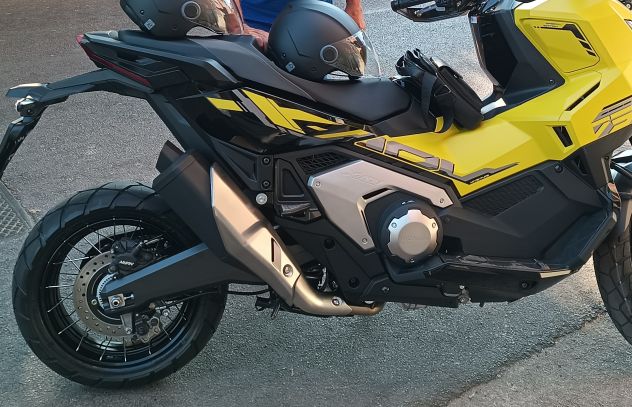 Scarico xadv 750 2025 nuovo