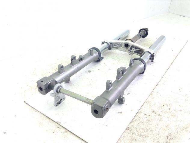 SUZUKI BURGMAN ABS L0 650 FORCELLA - PICCOLI PUNTI SU PARTE ALTA STELI 2010