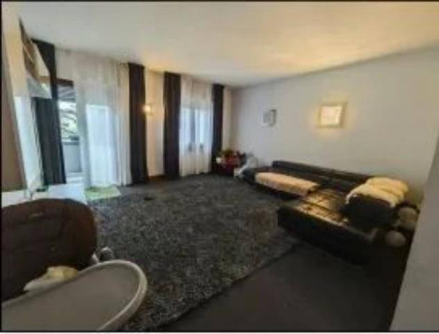 Immobile in asta di 109 m² con più di 5 locali e box auto in vendita a Spinea - Foto 2