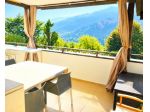 Primissima Collina – 130mq di appartamento con terrazza, stube e posti auto