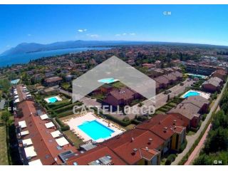 Signorile bilocale con piscina