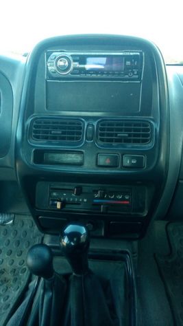 Nissan Navara (D22) 2.5 TD 130CV 4WD Cabina Singola - Foto 10