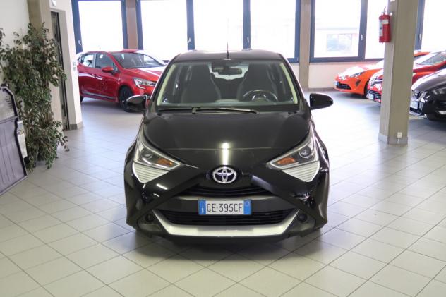 Toyota Aygo Connect 1.0 VVT-i 5 porte x-cool Automatica - Foto 2