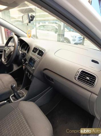 VOLKSWAGEN Polo 1.4 TDI 90 CV 5p. Highline BlueMotion Technology rif. 23988529 - Foto 9