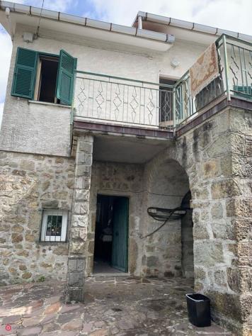 Casa Indipendente in Vendita in Costola 82 a Varese Ligure