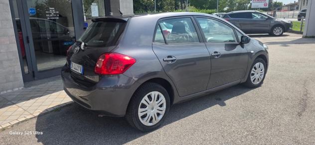 Toyota Auris 1.4 benzina Neopatentati - Foto 7