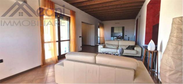 482 L - APPARTAMENTO IN VILLA CON TRAVI A VISTA, TERRAZZO, CANTINA E BOX - Foto 9