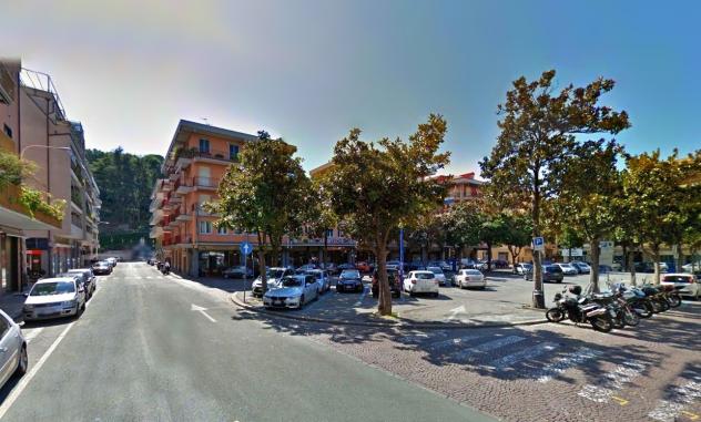 Scoperto in affitto a Sestri Levante