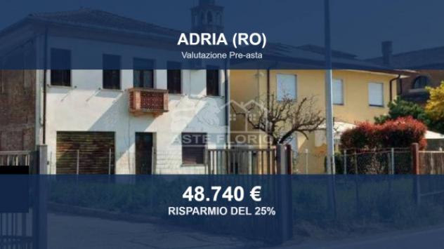 Immobile in asta di 588 m² con più di 5 locali in vendita a Adria