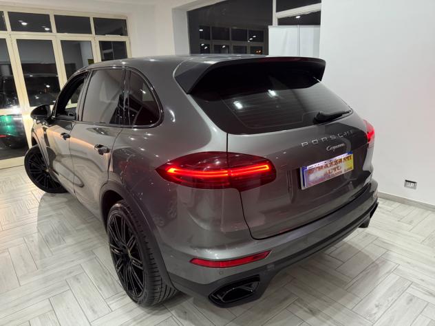 Porsche Cayenne 3.0D250cv BLACK+R21+CHRONO SPORT2016 - Foto 7