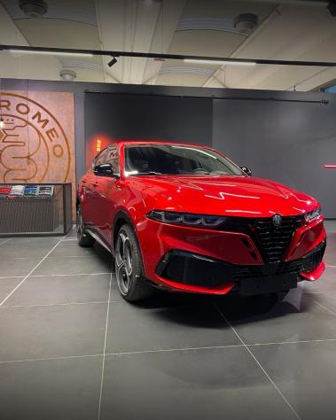 Alfa Romeo Tonale 1.6 diesel 130 CV TCT6 Edizione Milano Cortina 2026 - Foto 3