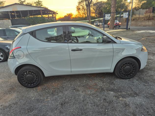 Lancia Ypsilon 1.2 69 CV 5 porte GPL Ecochic Monogram - Foto 8