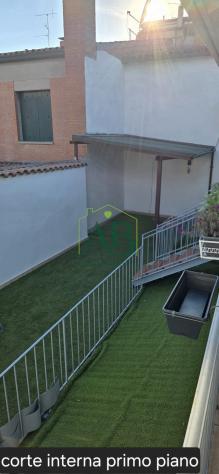 Appartamento ristrutturato con corte - Foto 8