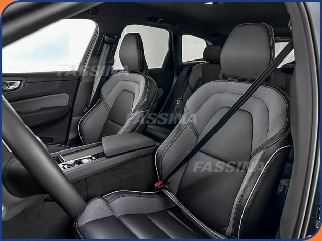 Volvo XC60 2.0 b5 mhev Plus Dark awd auto - Foto 8