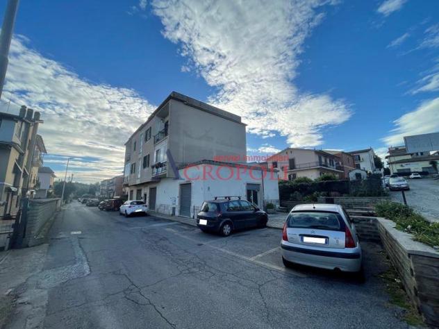 LOCALE COMMERCIALE IN VENDITA - ANGUILLARA CENTRO - Foto 2