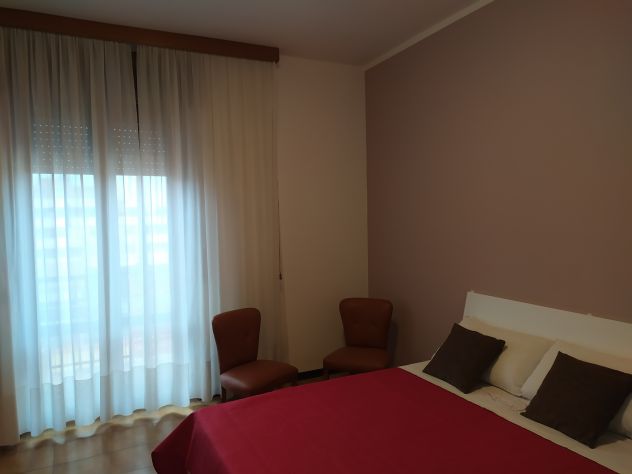 STANZA DAL 1/9 MATRIMONIALE USO SINGOLA - NESSUNA CAUZIOBE - Foto 2