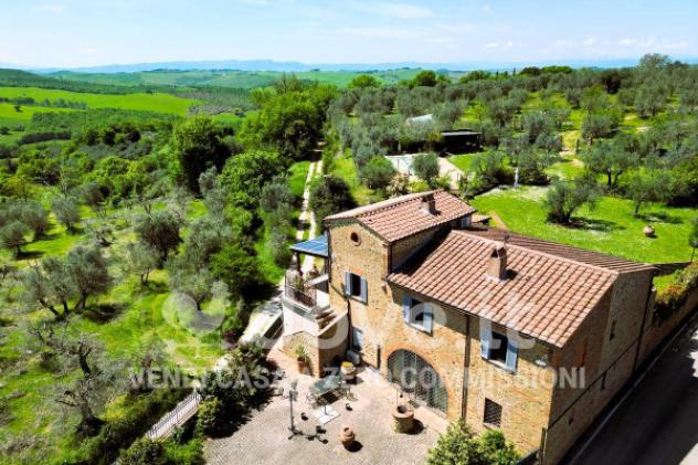 Rustico / Casale di 500 m² con più di 5 locali in vendita a Pienza - Foto 12