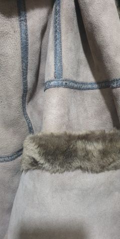 Pelliccia montone vintage con bottoni in ambra - Foto 3