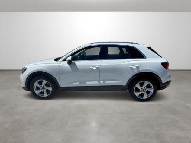AUDI Q3 35 TDI S tronic Business Advanced rif. 24006878 - Foto 7