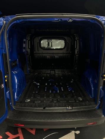 Fiat Doblo Dobl1.6 MJT 90CV S&S PC-TN Cargo Lounge - Foto 8