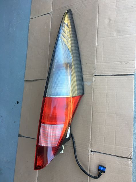 Faro / Fanale Posteriore Destro / DX LANCIA PHEDRA serie 179 2005