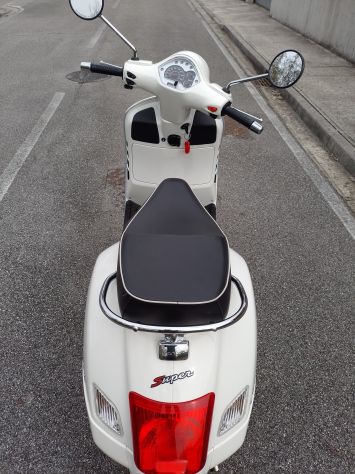 Vespa GTS 300 - Foto 4