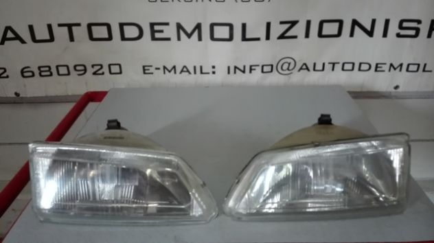 Fari anteriori Peugeot 106 del 1994