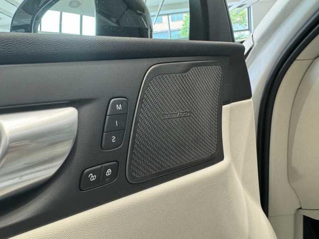 Volvo XC60 T6 RECHARGE PLUG-IN HYBRID ULTRA DARK AWD - Foto 7