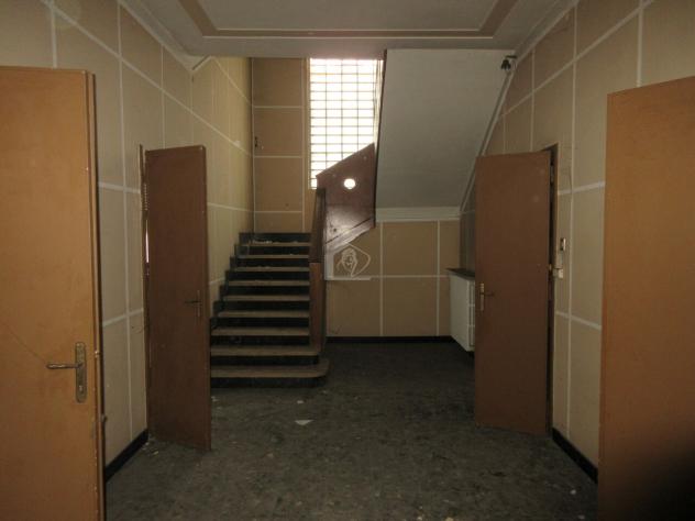 Suzzara vendesi casa indipendente 8 vani 300 Mq - Foto 4