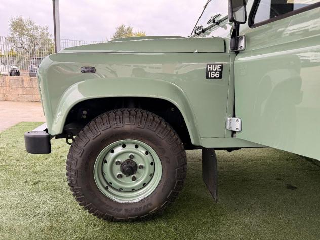 LAND ROVER - Defender 90 2.2 td SW - Foto 7