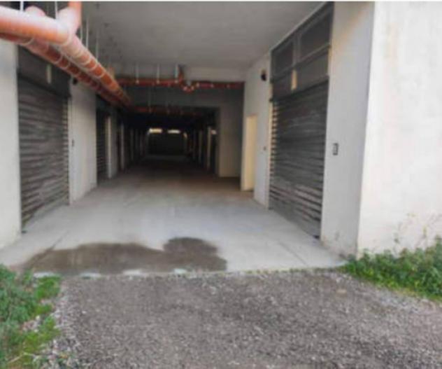 Immobile in asta di 19 m², box auto in vendita a Sant'Egidio del Monte Albino - Foto 9