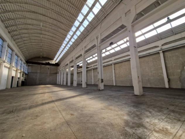 Immobile di 3215 m² con più di 5 locali in affitto a Settimo Milanese - Foto 18