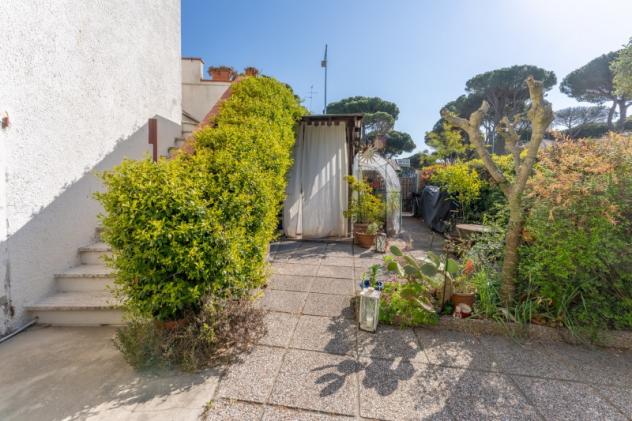 Lideo di SPINA, zona centro, bella villetta, riscaldamento, doppi servizi, giardino, ideale per residenti! - Foto 3