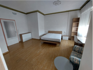 Stanza Matrimoniale per Studentessa - All Inclusive a Ferrara