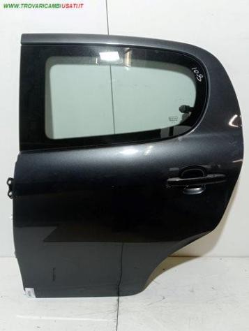 PORTA POST. SX NERA CON VETRO A COMPASSO / SERR 999-U1559933 Carrozzeria  Lamierati esterni  Porte  Porta post. sx. CITROEN - C1 II - 2014 , PEUGEOT -