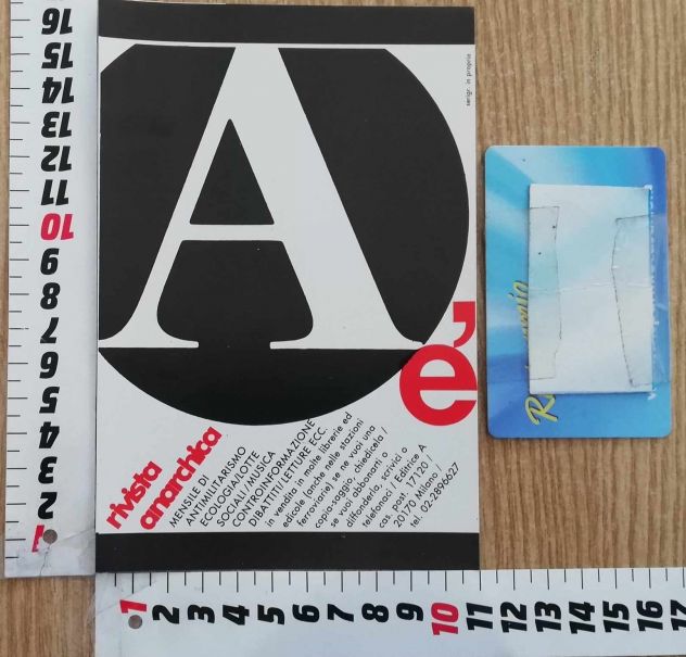 Adesivo sticker antimilitare anarchia "L'uomo finisce dove comincia il soldato" - Foto 2