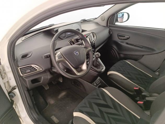 Lancia Ypsilon III 2015 0.9 t.air Silver ecochic metano 80cv - Foto 10
