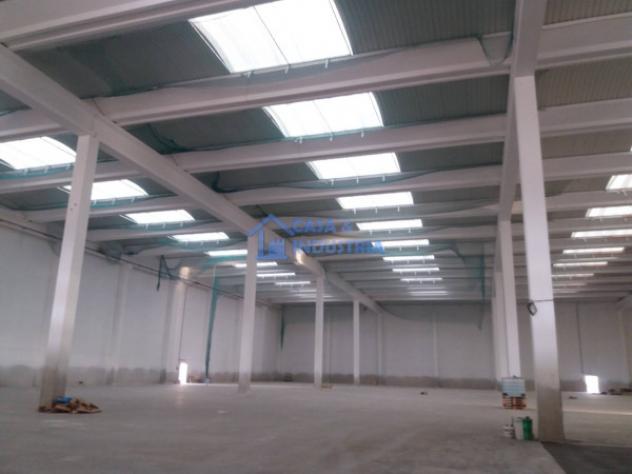 Immobile di 14305 m² con più di 5 locali in affitto a Origgio - Foto 6