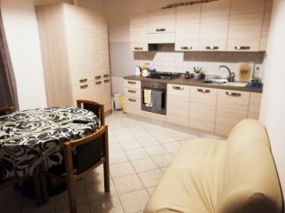 Due posti letto in 2 GRANDI DOPPIE a 10 min a piedi da Università.