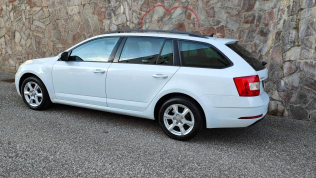 Skoda Octavia 1.6 TDI Wagon - Foto 6