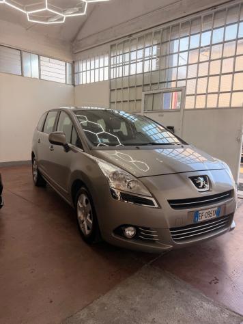 Peugeot 5008 1.6 HDi 112CV 7 posti - Foto 2