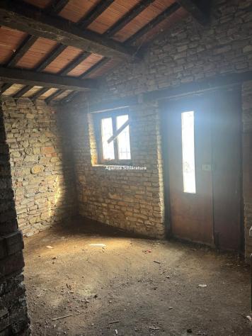 FARNETO VENDESI CASA SINGOLA CON DUE ETTARRI DI TERRENO AGRICOLO - Foto 9