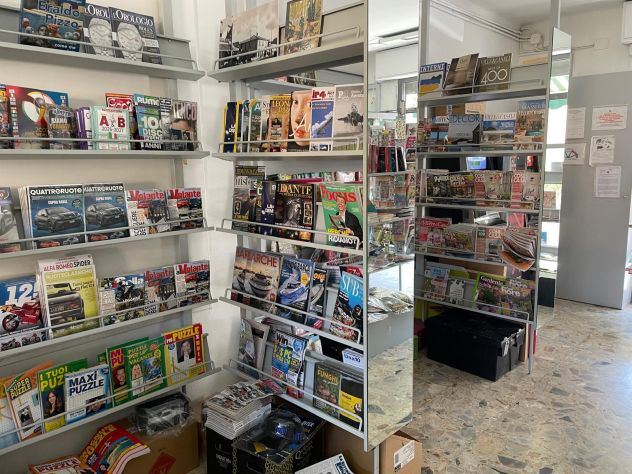VENDESI ATTIVITA' TABACCHI & GIORNALI - Foto 2