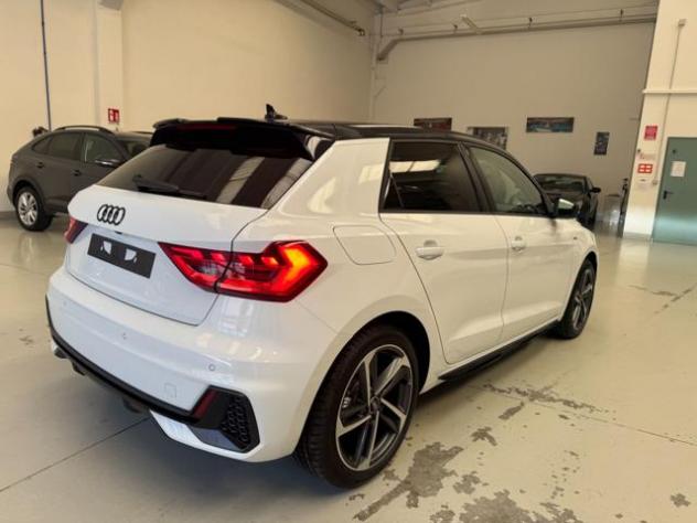 AUDI A1 SPB 30 TFSI S-Tronic Identity Black S-Line KM.0 rif. 24066635 - Foto 4